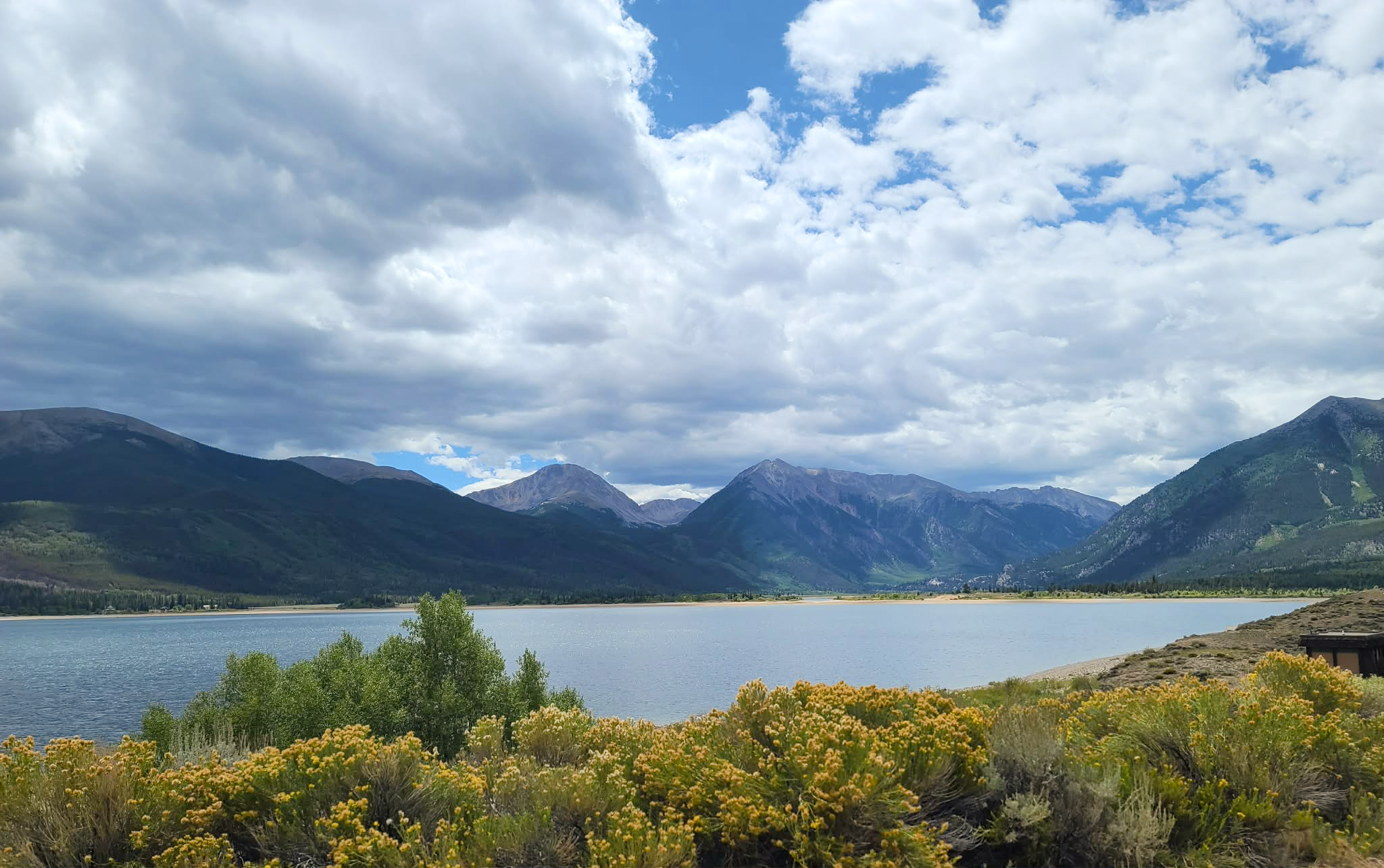 Twin Lakes village and mountain scenery in Colorado